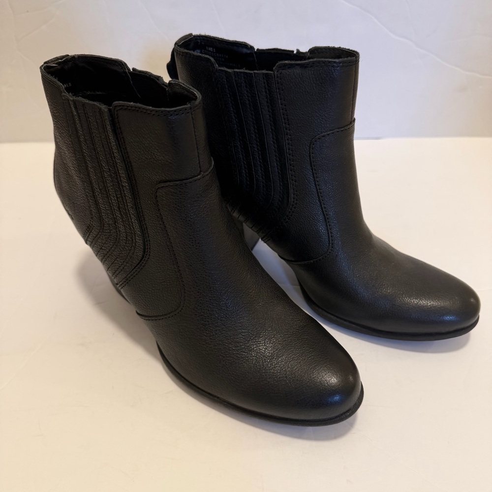 B.o.c. Born Concept Black Bootie Size 9